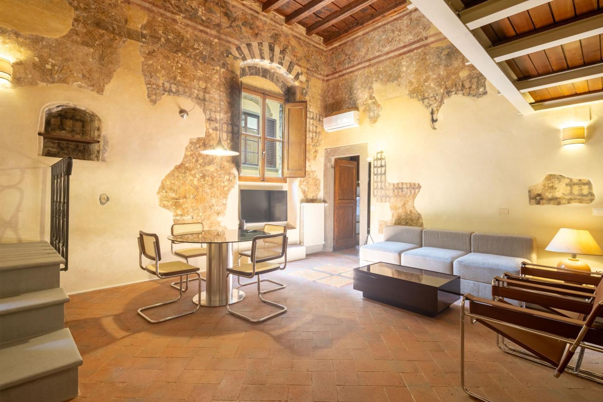 Renaissance Tower Apartamento